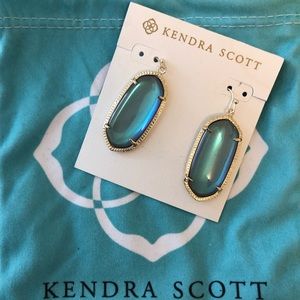 Kendra Scott Ellie gold dangle earring